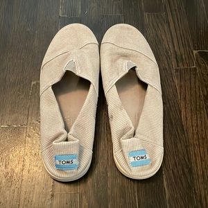 TOMS